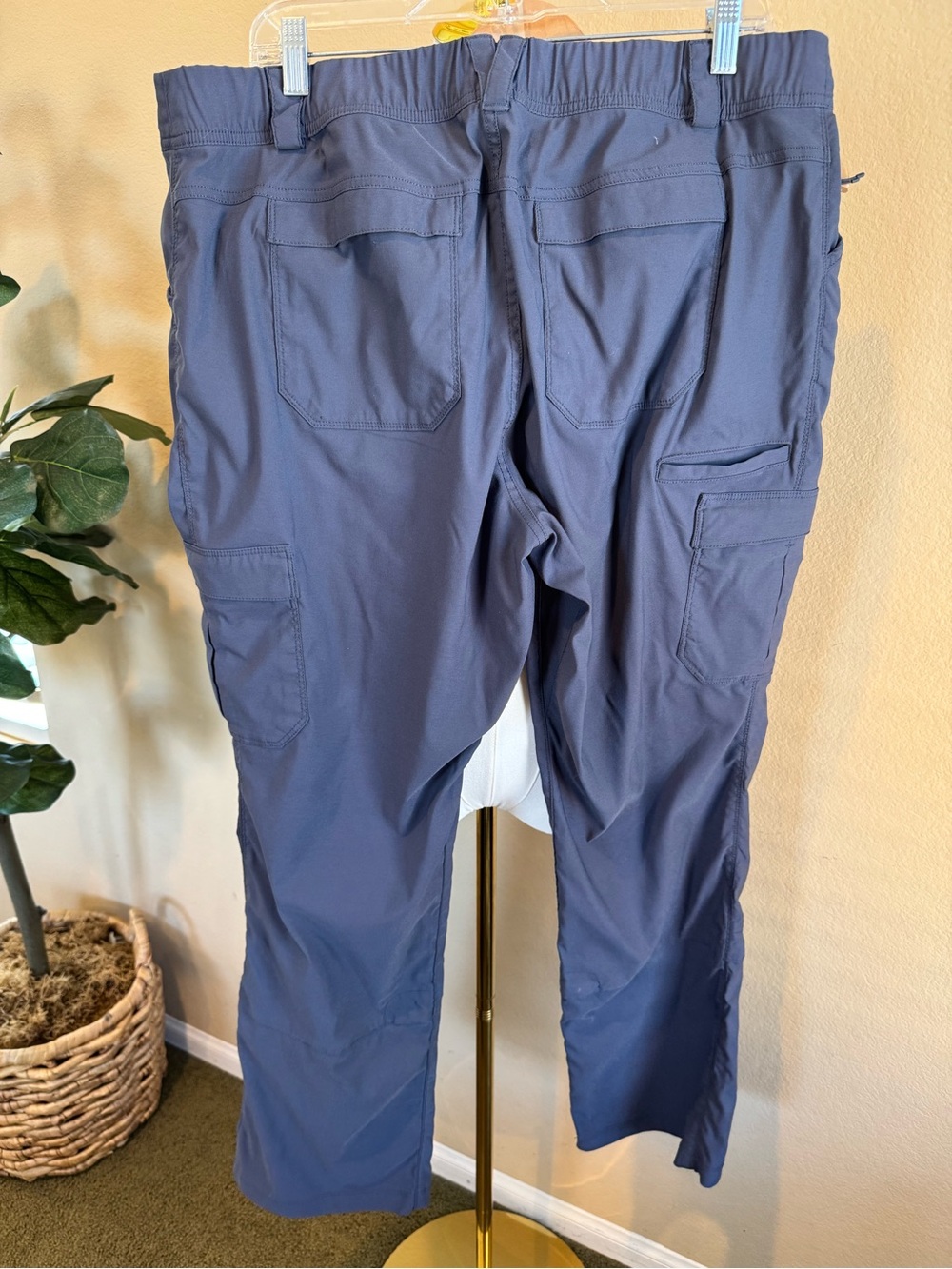 Duluth Trading 18x33 Dry on the Fly Bootcut Cargo Women’s Pant Blue Roll Cuffs - Picture 9 of 16